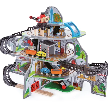 Hape Mighty Maden Ocağı çok katlı ahşap tren yolu seti kurulu görseli